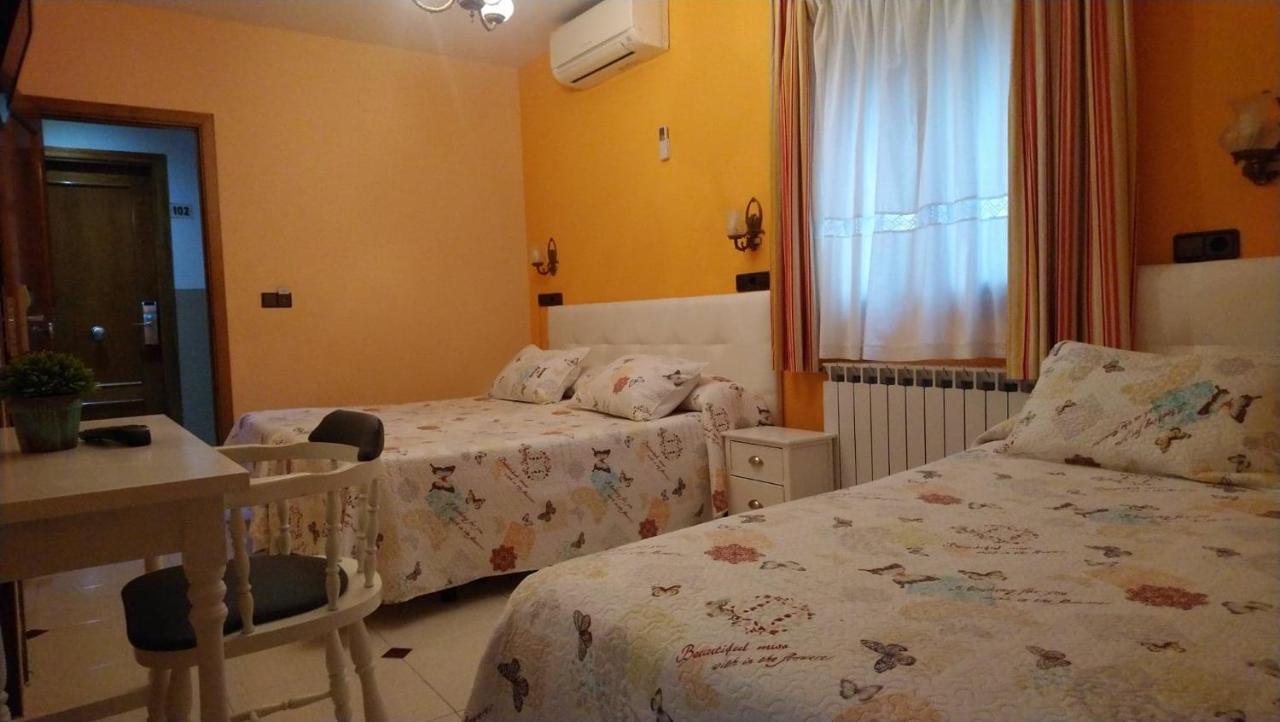 Don Jaime I Y Ii Guest house Segovia
